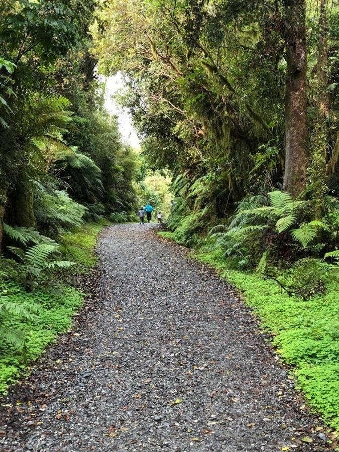 フランツ・ジョゼフ The Ferns Hideawayヴィラ エクステリア 写真